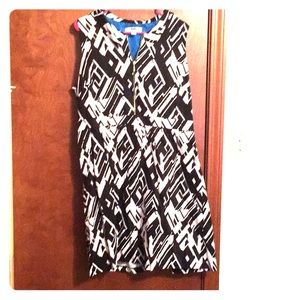 Black and white geometric patterned dress, sz 16